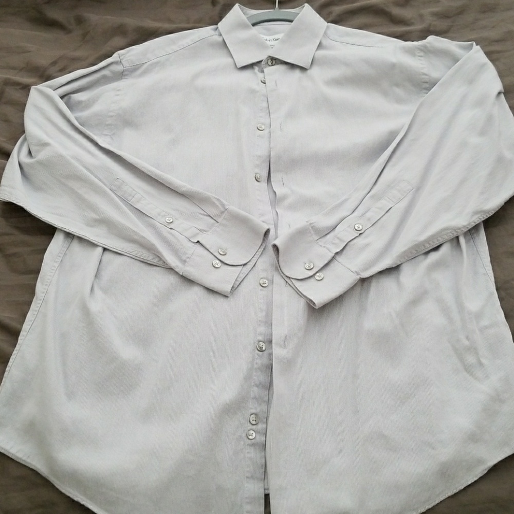 Calvin Klein regular fit 17 32-33 dress shirt